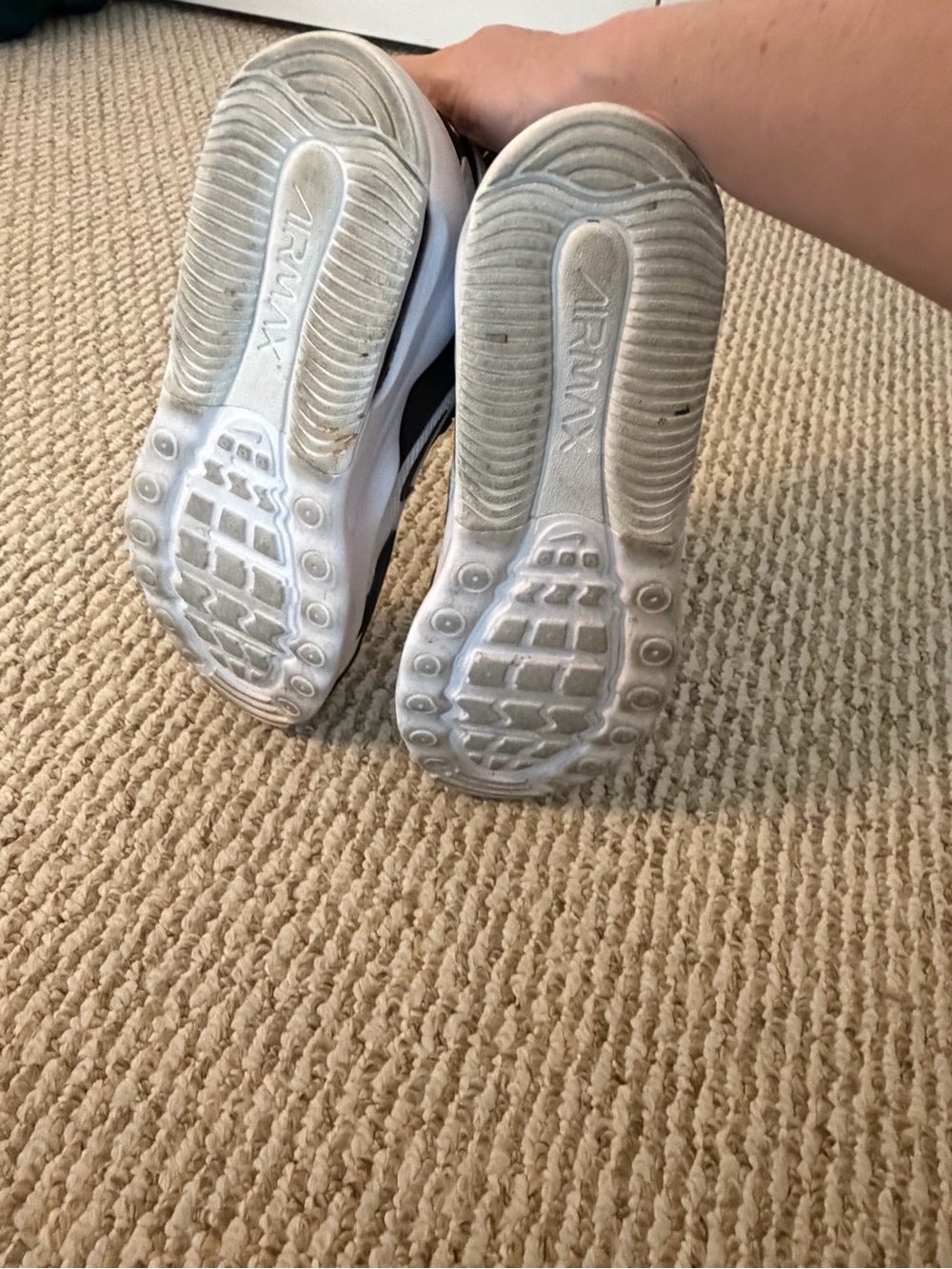 Nike Black and White Running Sneakers - Picture 4 of 5
